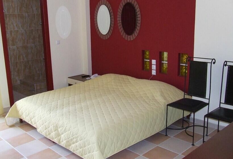 חדר סטנדרט יחיד, Elimeia 3