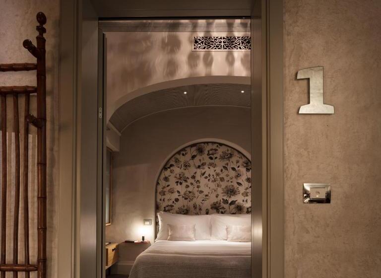 اتاق کلاسیک, Ottantotto Firenze