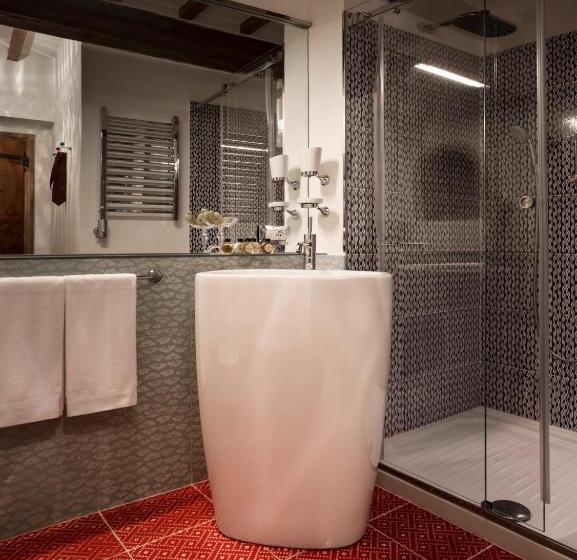 اتاق سوپریور, Ottantotto Firenze