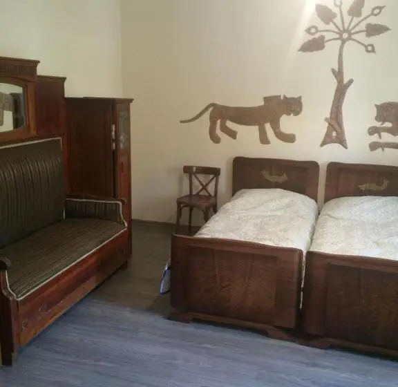 اتاق استاندارد, Master S House Dayan