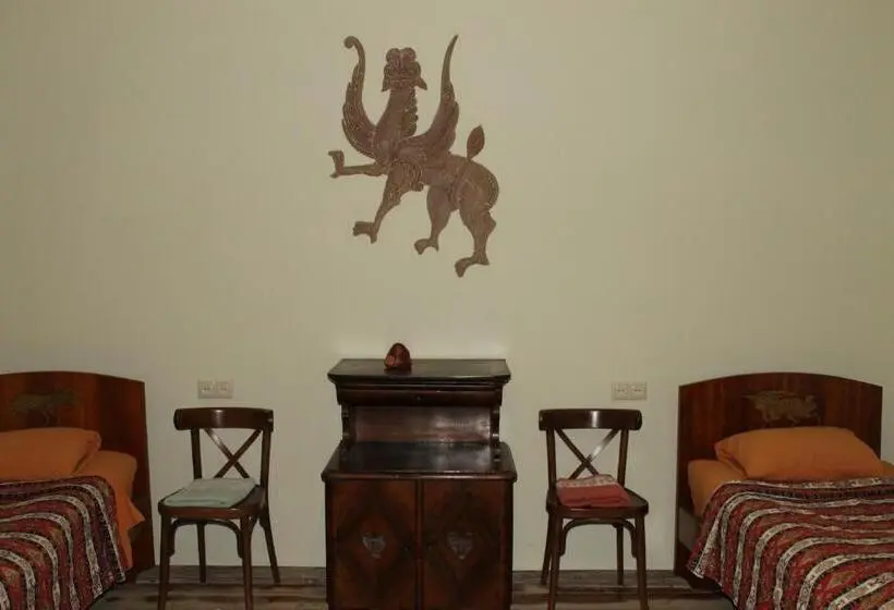 Economy Triple Room, Master S House Dayan