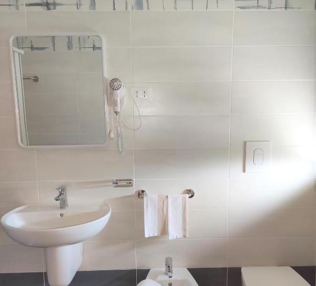 Quarto Triplo Estandar, Ponte