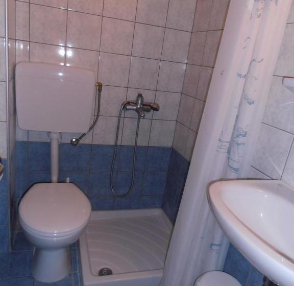 غرفة قياسية, Pyrassos