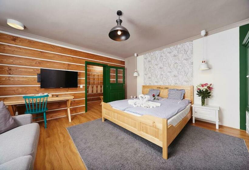 اتاق لوکس سه تخته, Vltavska Pohadka