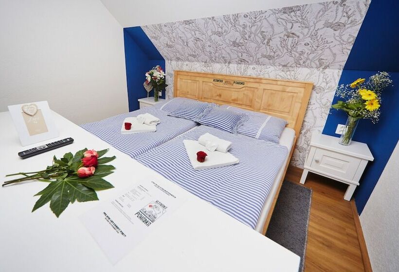 اتاق لوکس, Vltavska Pohadka