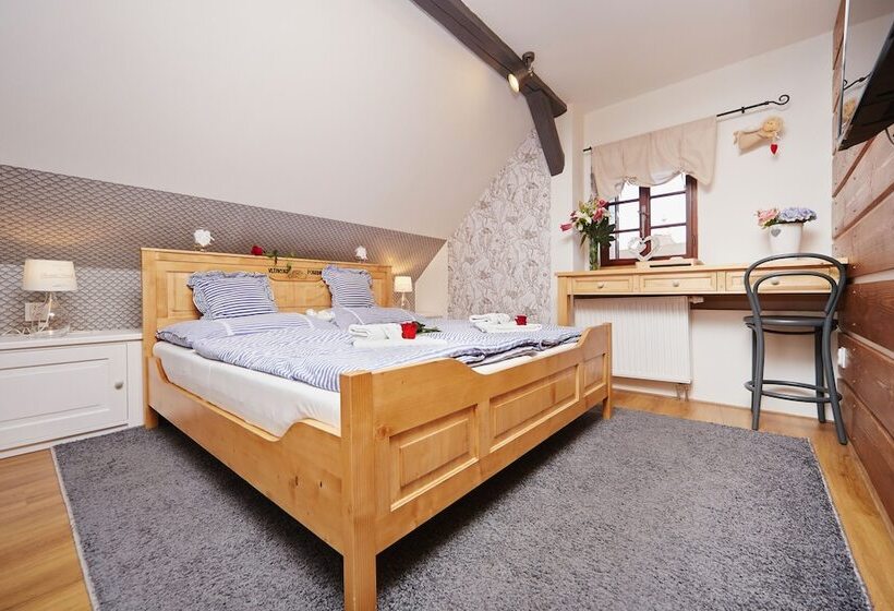 اتاق لوکس, Vltavska Pohadka