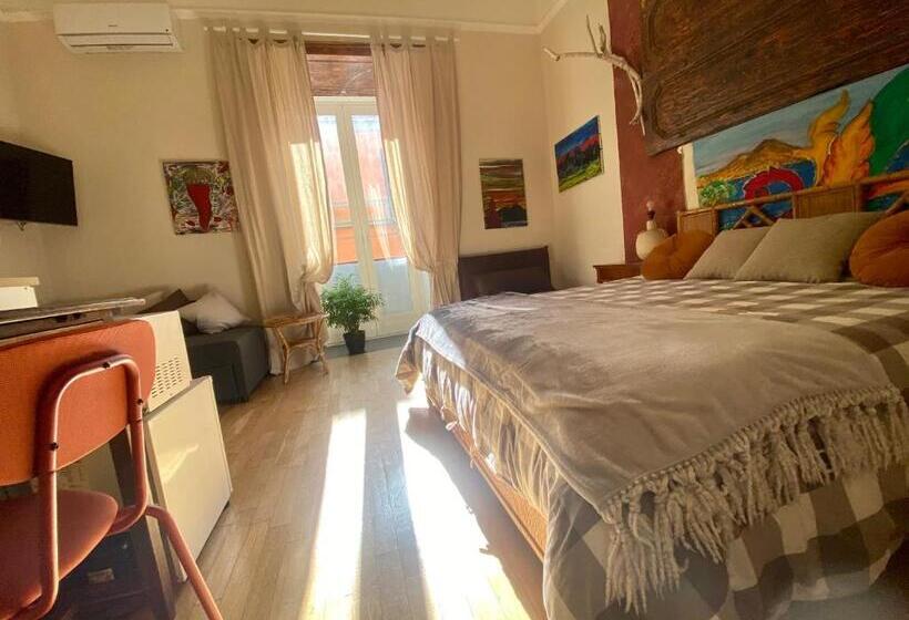 استودیوی استاندارد, Corso 211 Beds & Suites