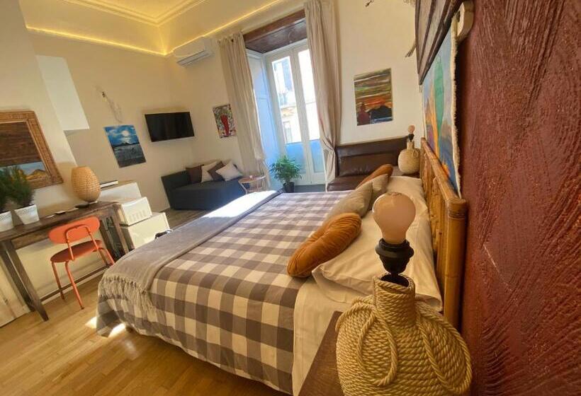 استودیوی استاندارد, Corso 211 Beds & Suites
