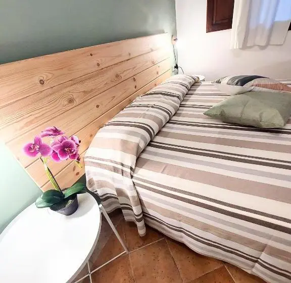 バルコニー付２ベッドルームアパートメント, Residence La Rosa