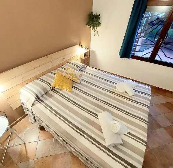 バルコニー付２ベッドルームアパートメント, Residence La Rosa
