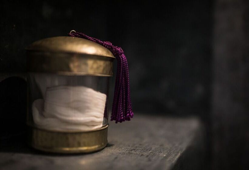 اتاق لوکس, Riad Z