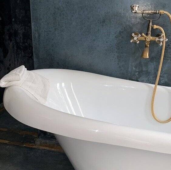 اتاق لوکس, Riad Z