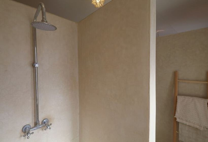 اتاق سوپریور, Riad Z