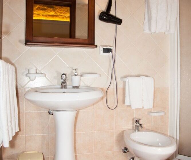 4인용 스탠다드 룸, B&b Le Oasi