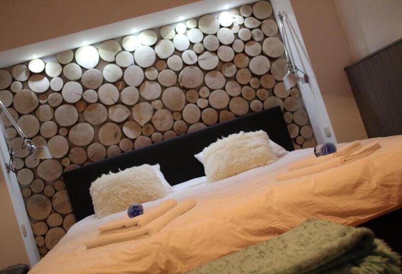 Семейный Номер, Maison Jules