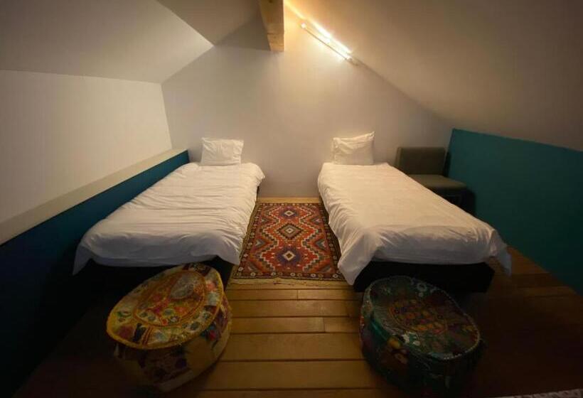 Семейный Номер, Maison Jules