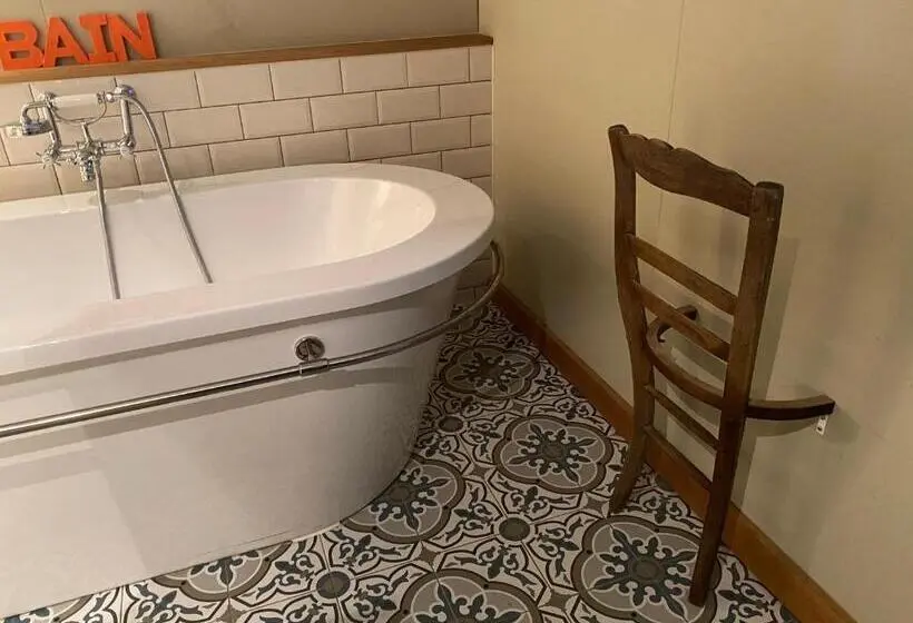 デラックストリプルルーム, Maison Jules