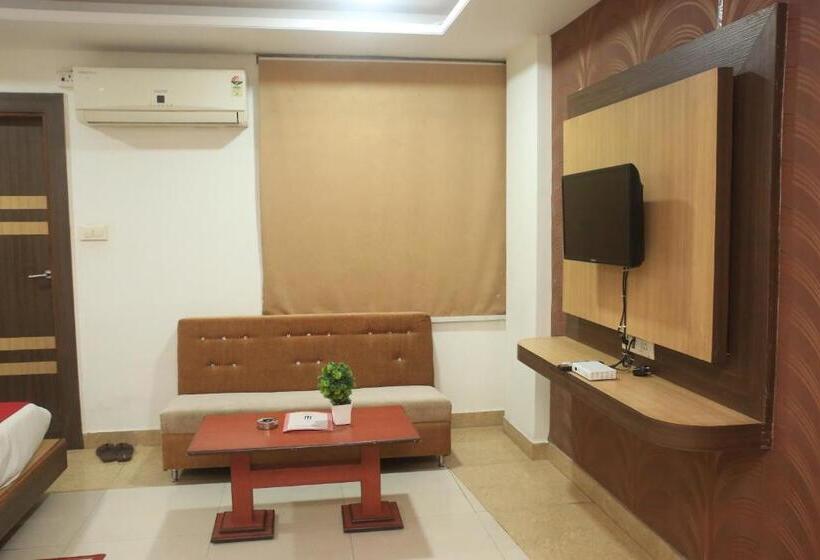スタンダードルーム, Avinash Residency