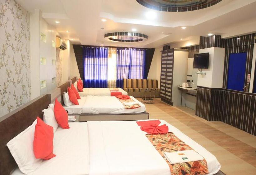 スイート, Avinash Residency