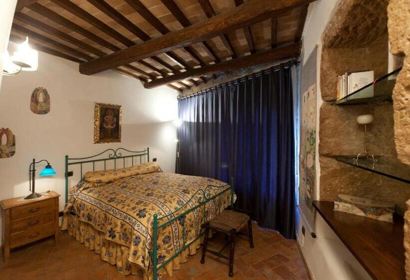 سوییت, La Casa Degli Archi