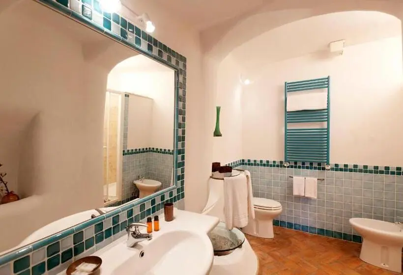 スイート, La Casa Degli Archi