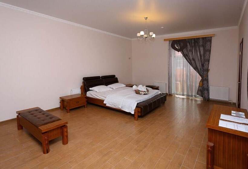 جناح, Dasn Hall Domodedovo