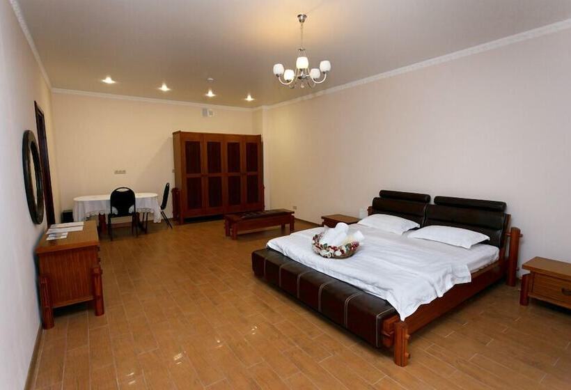 جناح, Dasn Hall Domodedovo