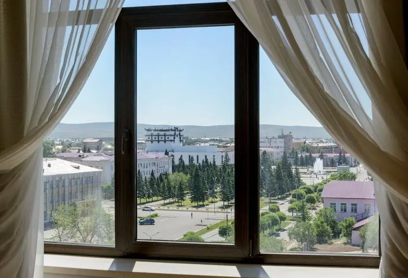 اتاق سوپریور سه تخته, Azimut Hotel Kyzyl
