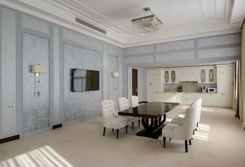 סוויטת 2 חדרי שינה, Azimut Hotel Kyzyl