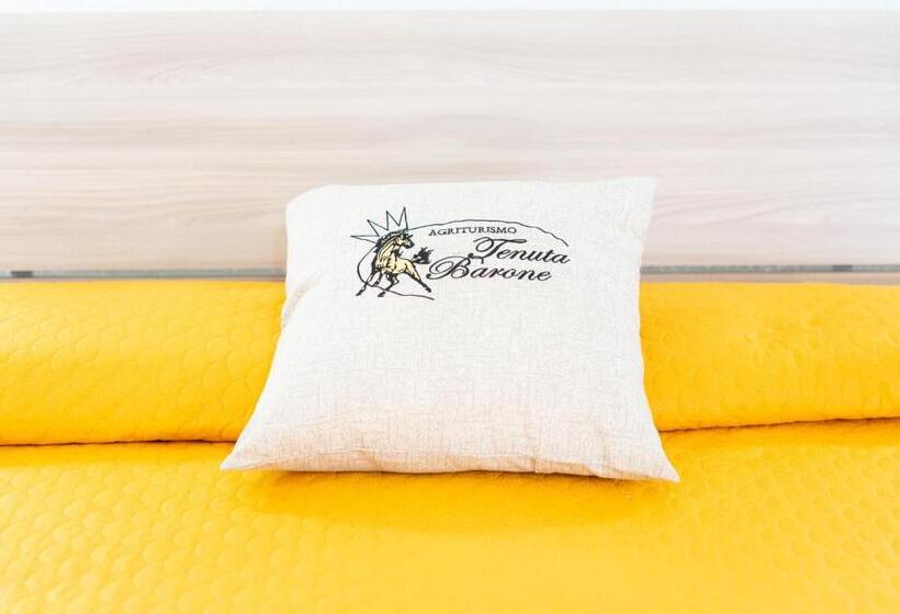 スタンダードトリプルルーム, B&b Tenuta Barone