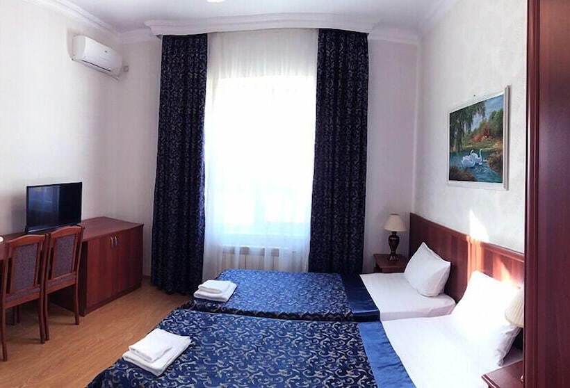 اتاق لوکس, Sergiy