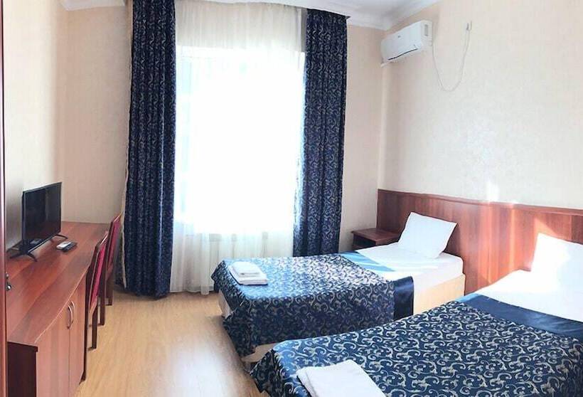 اتاق لوکس, Sergiy