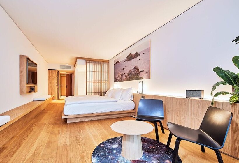 סוויטת ג'וניור, Art House Basel Member Of Design Hotels