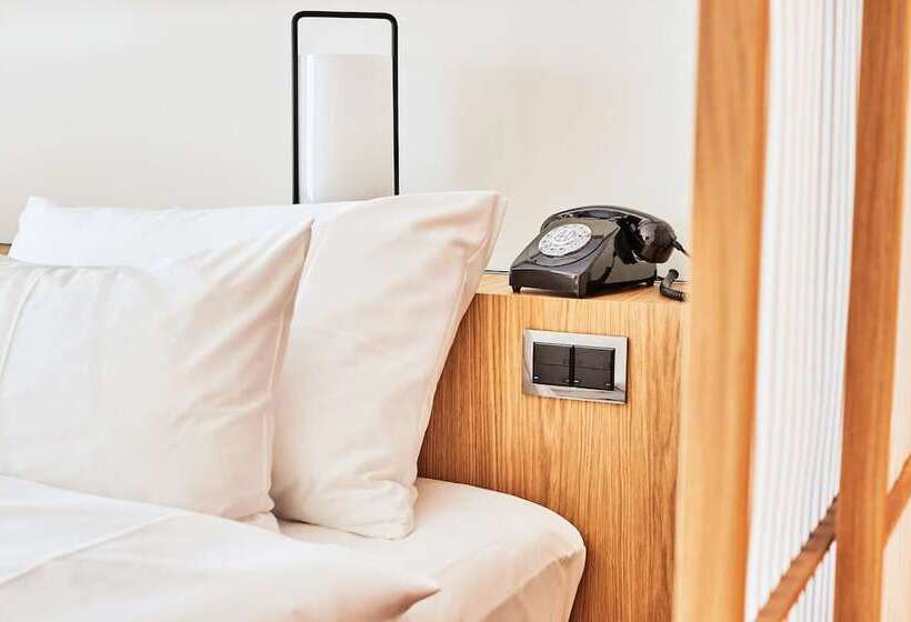 סוויטת קלאב, Art House Basel Member Of Design Hotels