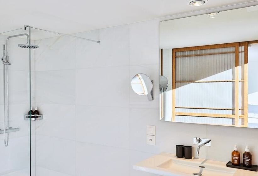 סוויטת קלאב, Art House Basel Member Of Design Hotels