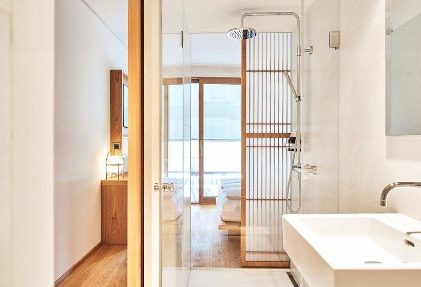 חדר בסיסי, Art House Basel Member Of Design Hotels