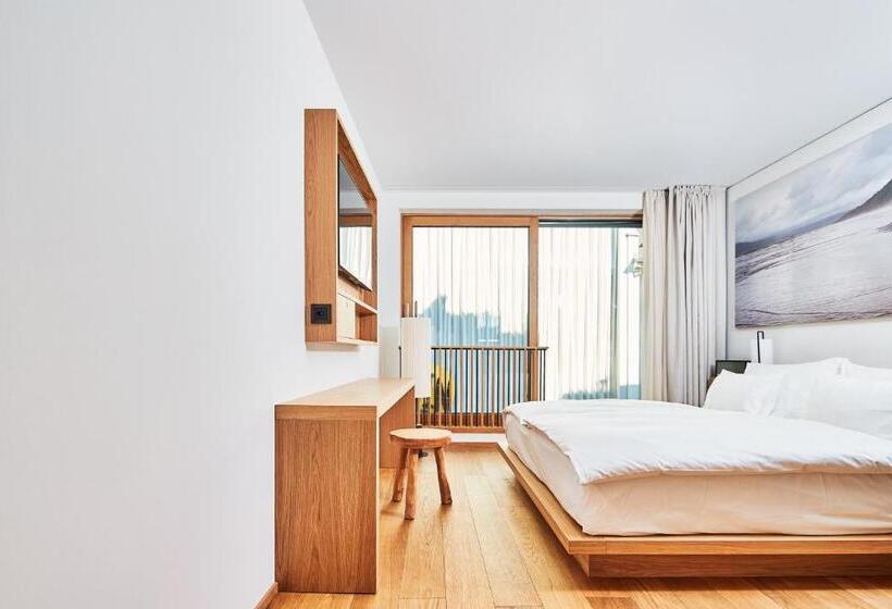 חדר בסיסי, Art House Basel Member Of Design Hotels