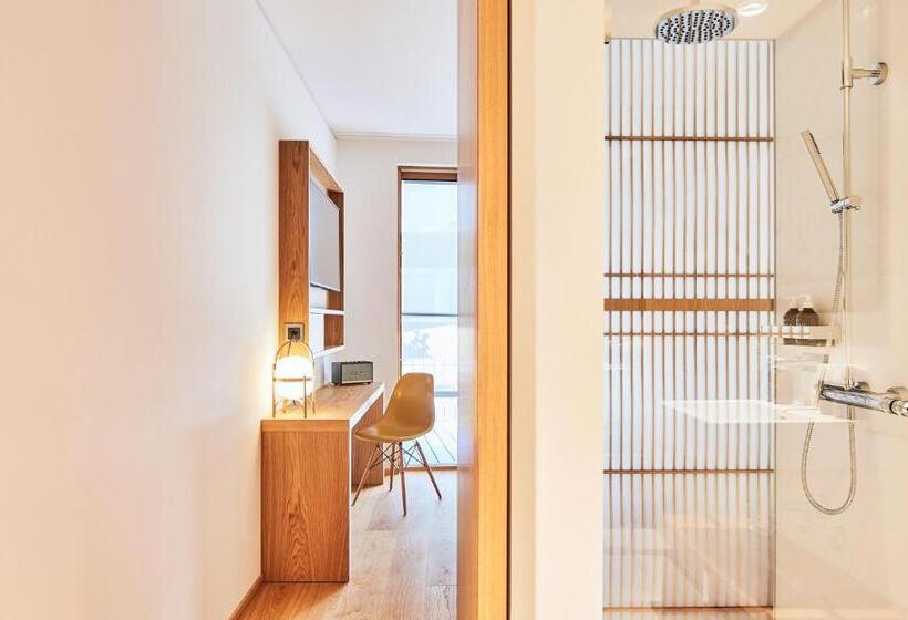 חדר בסיסי, Art House Basel Member Of Design Hotels