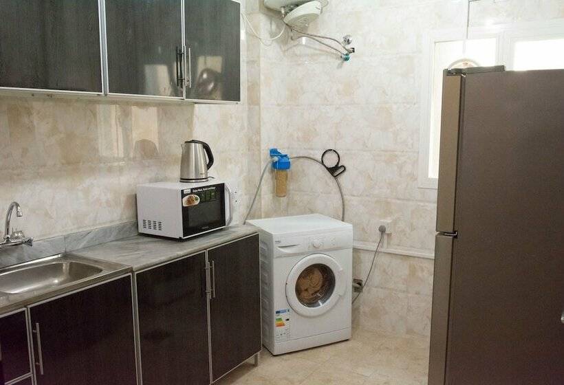 经济型工作室, Flowers Inn 2