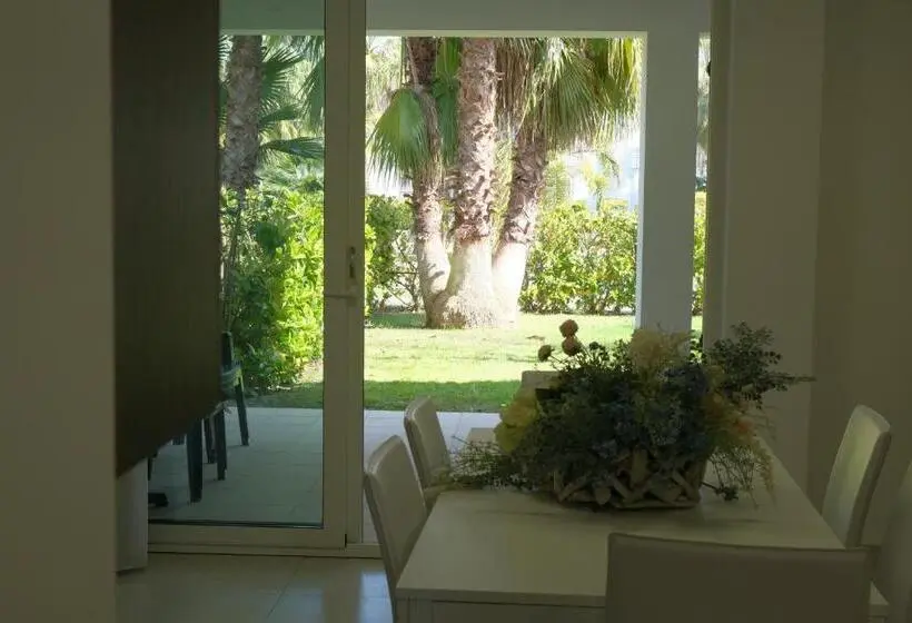 آپارتمان 1 خوابه همکف, I Giardini Di Zeus
