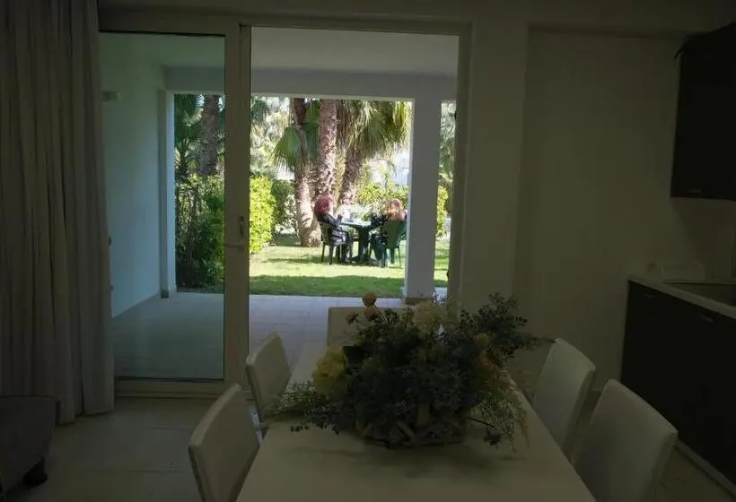 آپارتمان 1 خوابه همکف, I Giardini Di Zeus