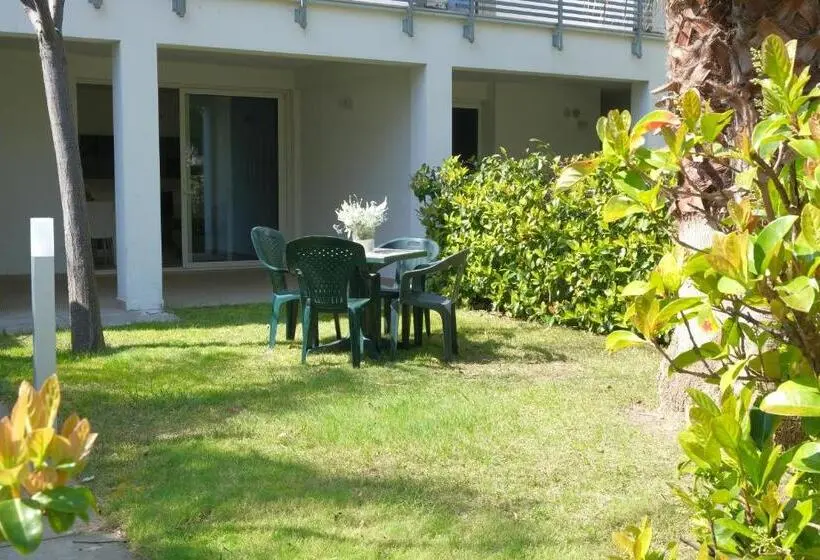 آپارتمان 1 خوابه همکف, I Giardini Di Zeus