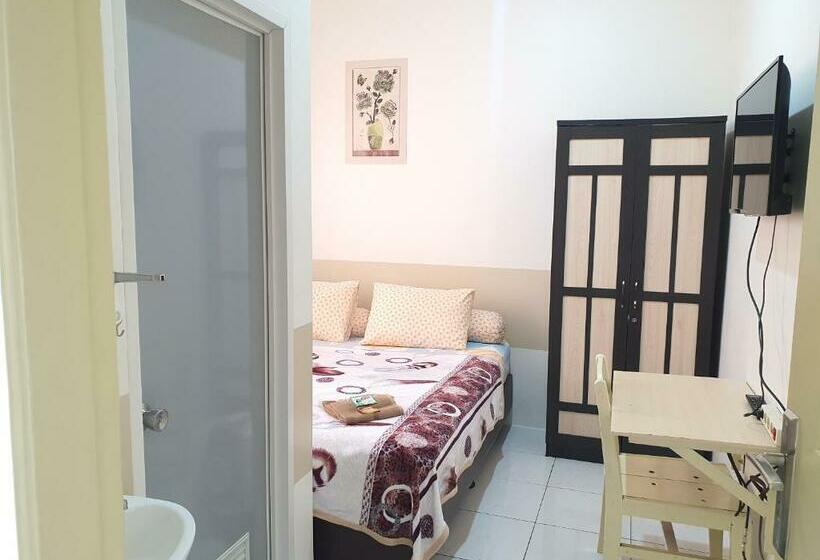 اتاق استاندارد با تخت بزرگ, Delta Inn Bogor Syariah For Indonesian Only