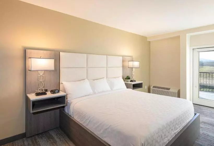 身障者適用キングサイズベッドルーム, Apache Gold Resort Hotel & Casino