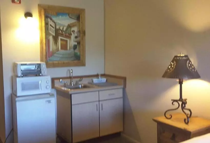 キングサイズベッドのデラックスルーム, Beaver Creek Inn