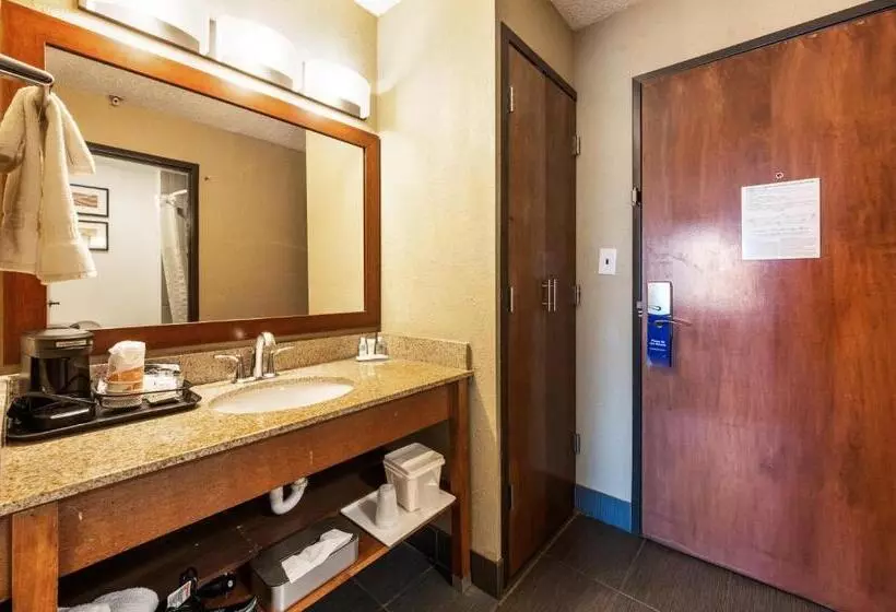 ２ダブルベッドのスタンダードルーム, Comfort Inn Mayfield Heights Cleveland East