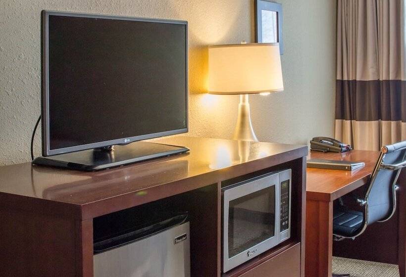 Номер Стандарт 2 Двуспальные Кровати, Comfort Inn Mayfield Heights Cleveland East
