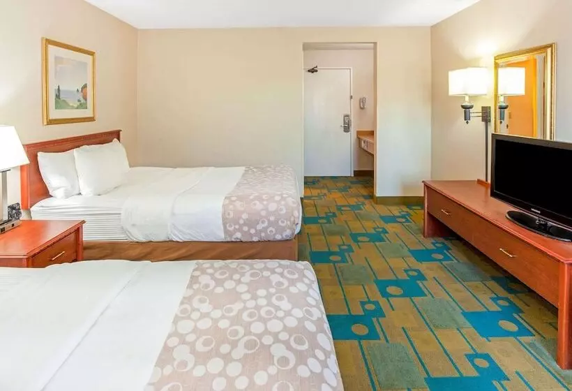 اتاق استاندارد با 2 تخت دوبل, La Quinta Inn By Wyndham Milwaukee Airport / Oak Creek