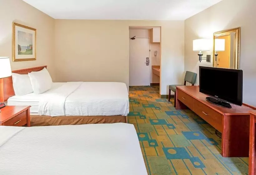 اتاق استاندارد با 2 تخت دوبل, La Quinta Inn By Wyndham Milwaukee Airport / Oak Creek