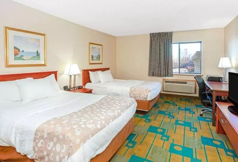 اتاق لوکس, La Quinta Inn By Wyndham Milwaukee Airport / Oak Creek